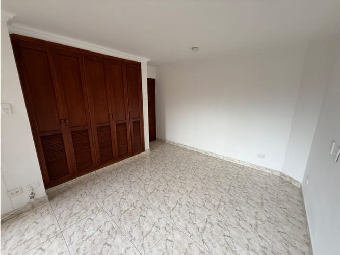 Apartamento de 3 alcobas en venta en Pinares, Pereira, 118 m² · foto 12 de 23