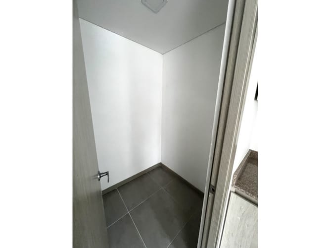 Oficina en venta en Alamos, Pereira, 30 m² · foto 2 de 6