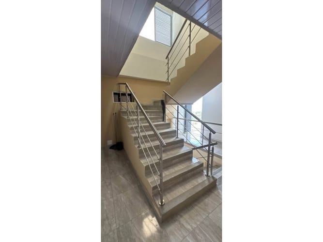 Edificio en venta en Los Angeles, Pereira, 893 m² · foto 2 de 10