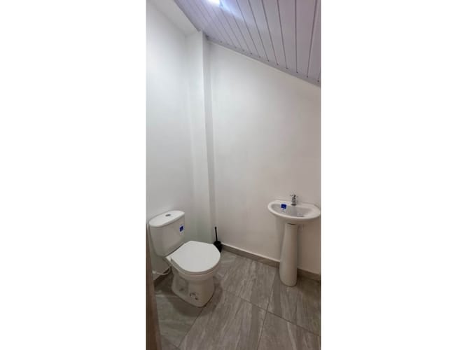 Edificio en venta en Los Angeles, Pereira, 893 m² · foto 8 de 10