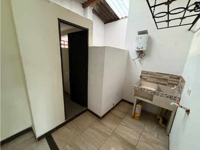 Edificio en venta en Rocio Bajo, Pereira, 138 m² · foto 24 de 24