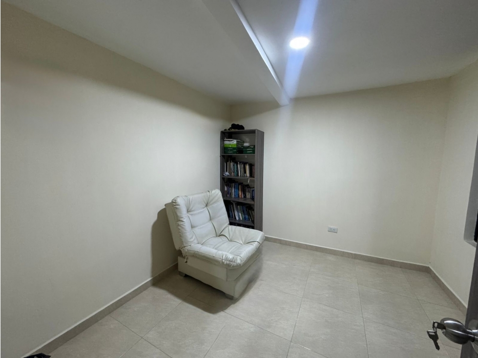 Casa en venta en Sector Lago Uribe, Pereira · foto 9 de 24