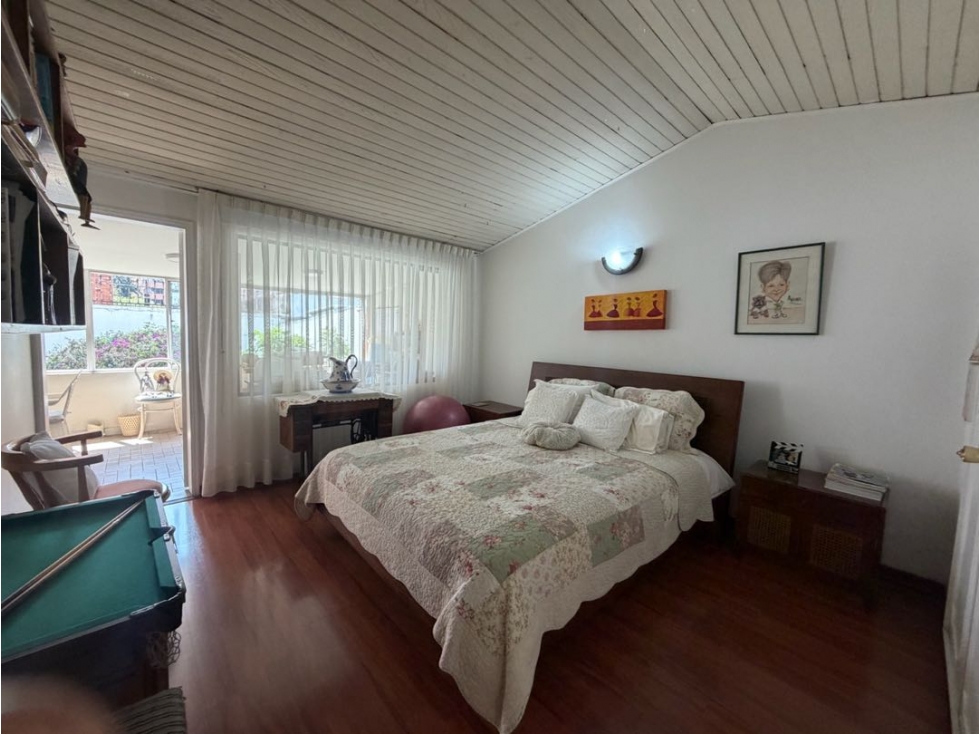 Casa en venta en Santa Barbara Central, Bogotá · foto 8 de 16