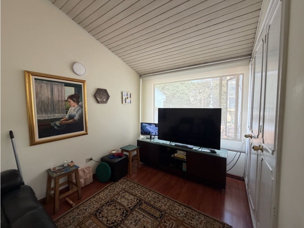 Casa en venta en Santa Barbara Central, Bogotá · foto 10 de 16