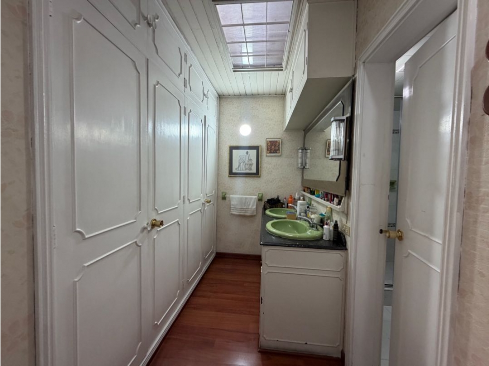 Casa en venta en Santa Barbara Central, Bogotá · foto 11 de 16