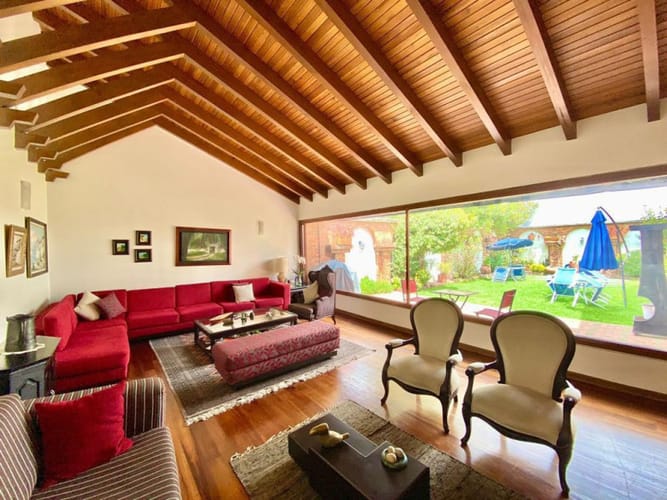 Casa de 4 alcobas en venta en Santa Ana Oriental, Bogotá, 493 m² · foto 2 de 16