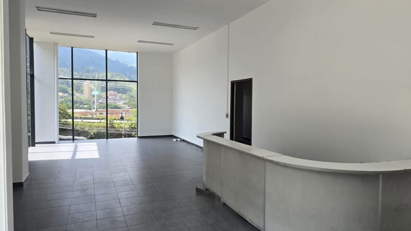 Bodega en arriendo en La Tablacita, La Estrella, 2533 m² · foto 5 de 17