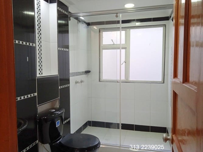 Casa de 5 alcobas en venta en Las Americas, Bogotá, 480 m² · foto 17 de 20
