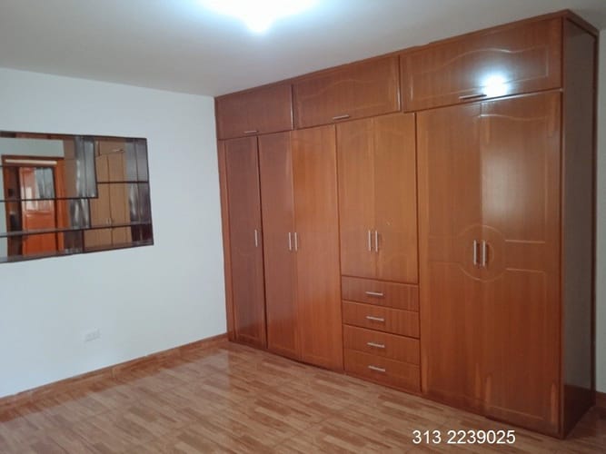 Casa de 5 alcobas en venta en Las Americas, Bogotá, 480 m² · foto 12 de 20