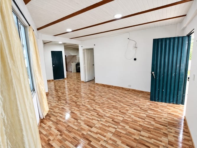 Casa de 5 alcobas en venta en El Prado, Palmira, 290 m² · foto 2 de 24