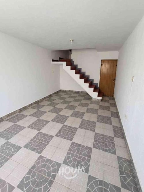 Casa de 3 alcobas en arriendo en Engativá, Bogotá, 90 m² · foto 2 de 24