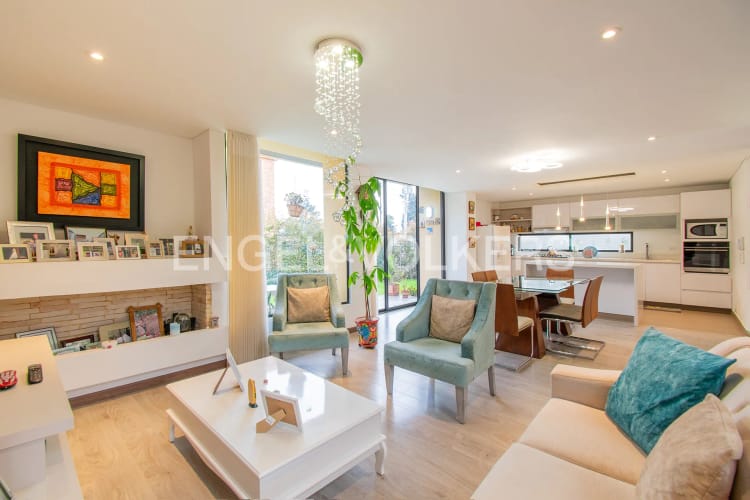 Casa de 3 alcobas en venta en Chuntame, Cajicá, 165 m² · foto 2 de 16