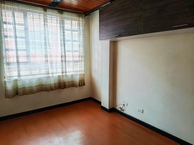 Casa de 6 alcobas en venta en Molinos Del Sur, Bogotá, 330 m² · foto 4 de 11