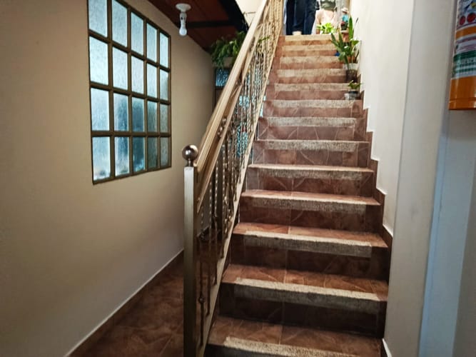 Casa de 6 alcobas en venta en Molinos Del Sur, Bogotá, 330 m² · foto 7 de 11
