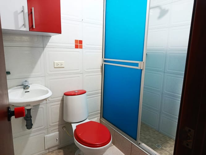 Casa de 6 alcobas en venta en Molinos Del Sur, Bogotá, 330 m² · foto 10 de 11