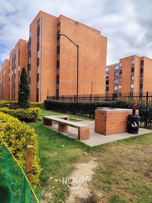 Apartamento de 3 alcobas en venta en Bosatama, Soacha, 54 m² · foto 2 de 24
