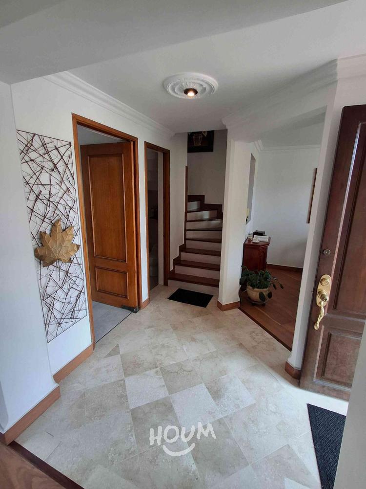 Casa en venta en Cantalejo, Bogotá · foto 2 de 24