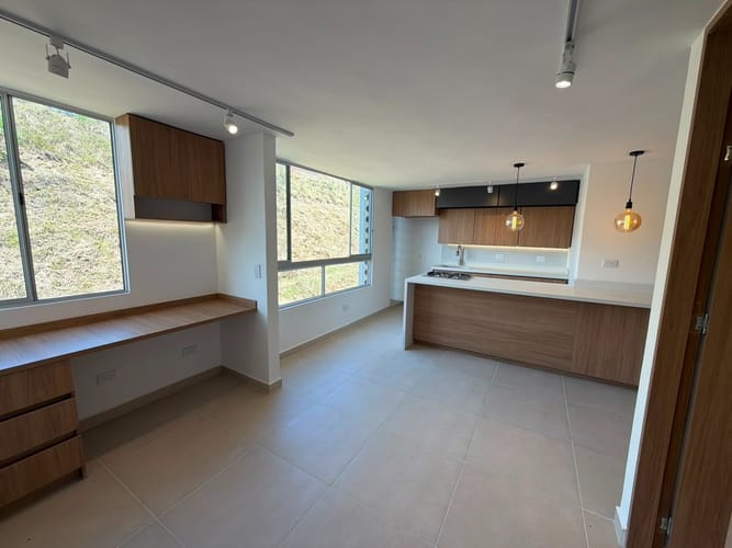 Apartamento de 2 alcobas en venta en San Nicolas, La Ceja, 49 m² · foto 2 de 9