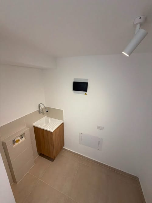 Apartamento de 2 alcobas en venta en San Nicolas, La Ceja, 49 m² · foto 5 de 9