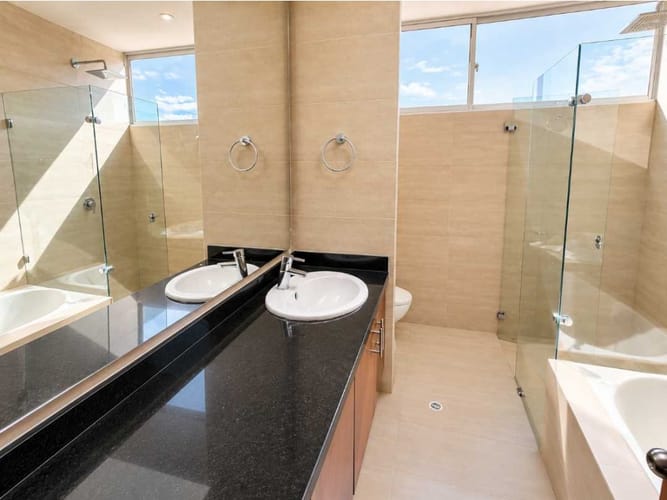 Casa de 3 alcobas en venta en Cr El Bosque, Chía, 220 m² · foto 18 de 21