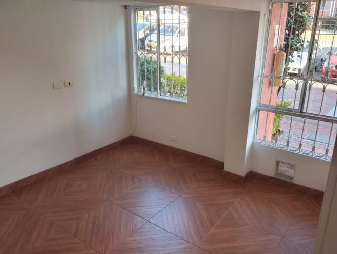Apartamento de 2 alcobas en venta en Porvenir, Bogotá, 45 m² · foto 2 de 10