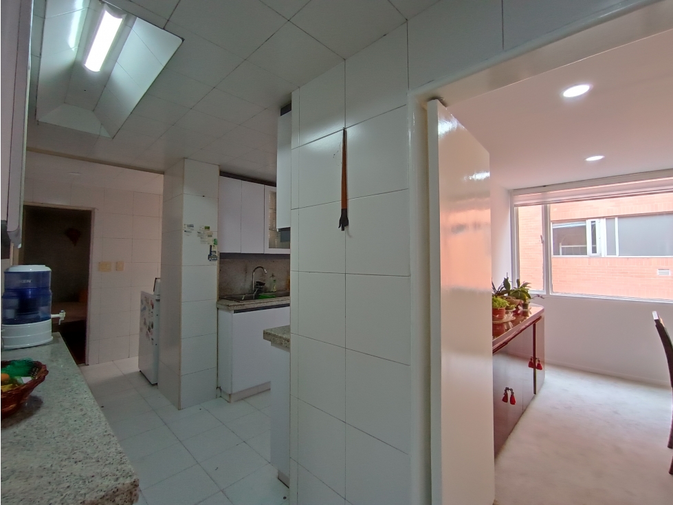 Apartamento en venta en El Refugio, Bogotá · foto 5 de 24