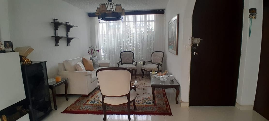 Casa en venta en Barrios Unidos, Bogotá · foto 2 de 24