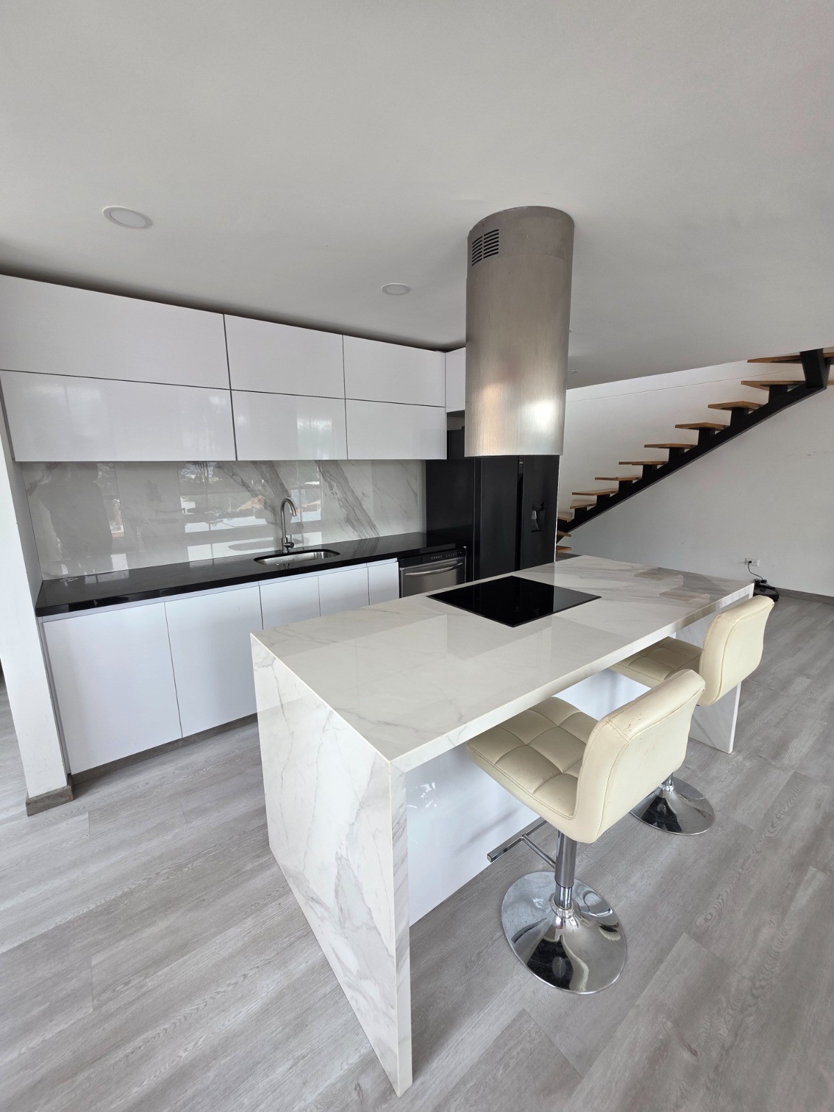 Apartamento en venta en Cedritos, Bogotá · foto 2 de 24