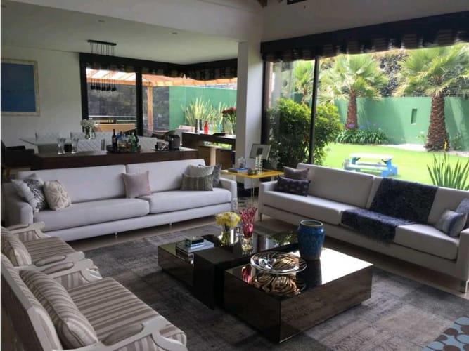 Casa de 4 alcobas en venta en San Jose De Bavaria, Bogotá, 480 m² · foto 2 de 24