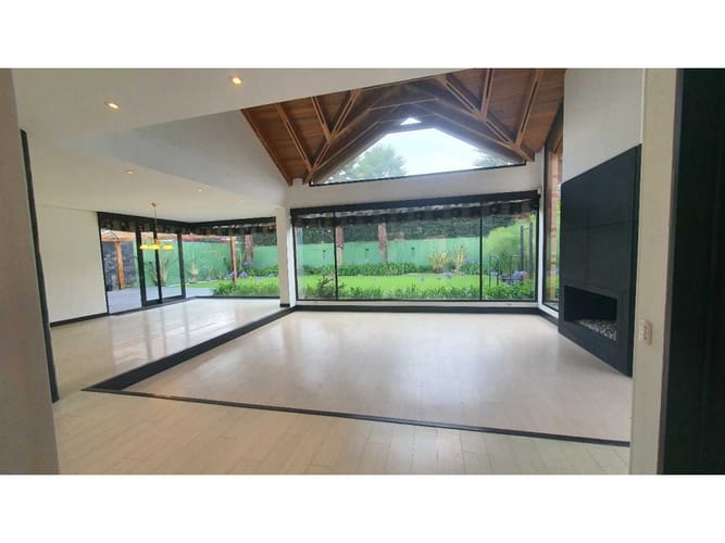 Casa de 4 alcobas en venta en San Jose De Bavaria, Bogotá, 480 m² · foto 21 de 24
