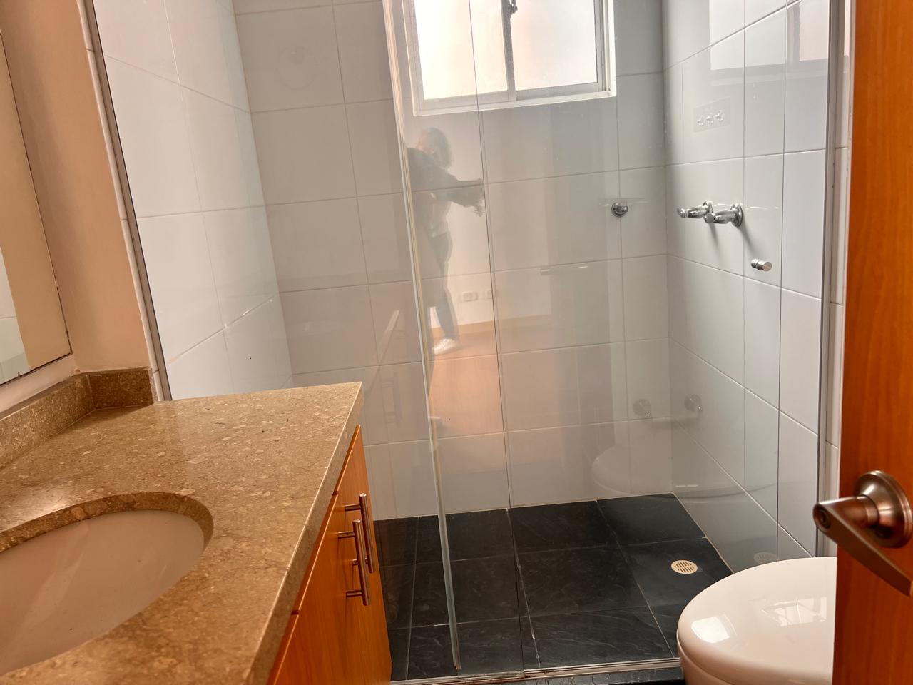Apartamento en venta en Cedritos, Bogotá · foto 5 de 9