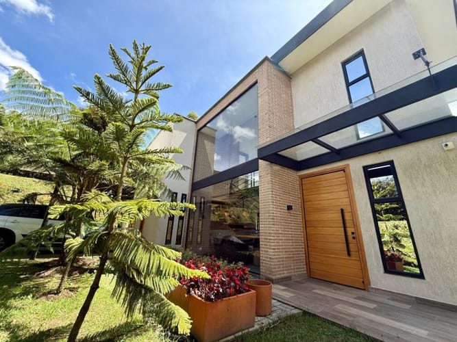 Casa de 3 alcobas en venta en Las Palmas, Envigado, 285 m² · foto 6 de 24