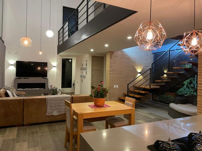 Casa de 3 alcobas en venta en Las Palmas, Envigado, 285 m² · foto 16 de 24