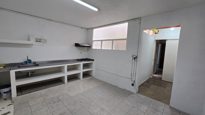 Casa en arriendo en La Castellana, Medellín · foto 7 de 17