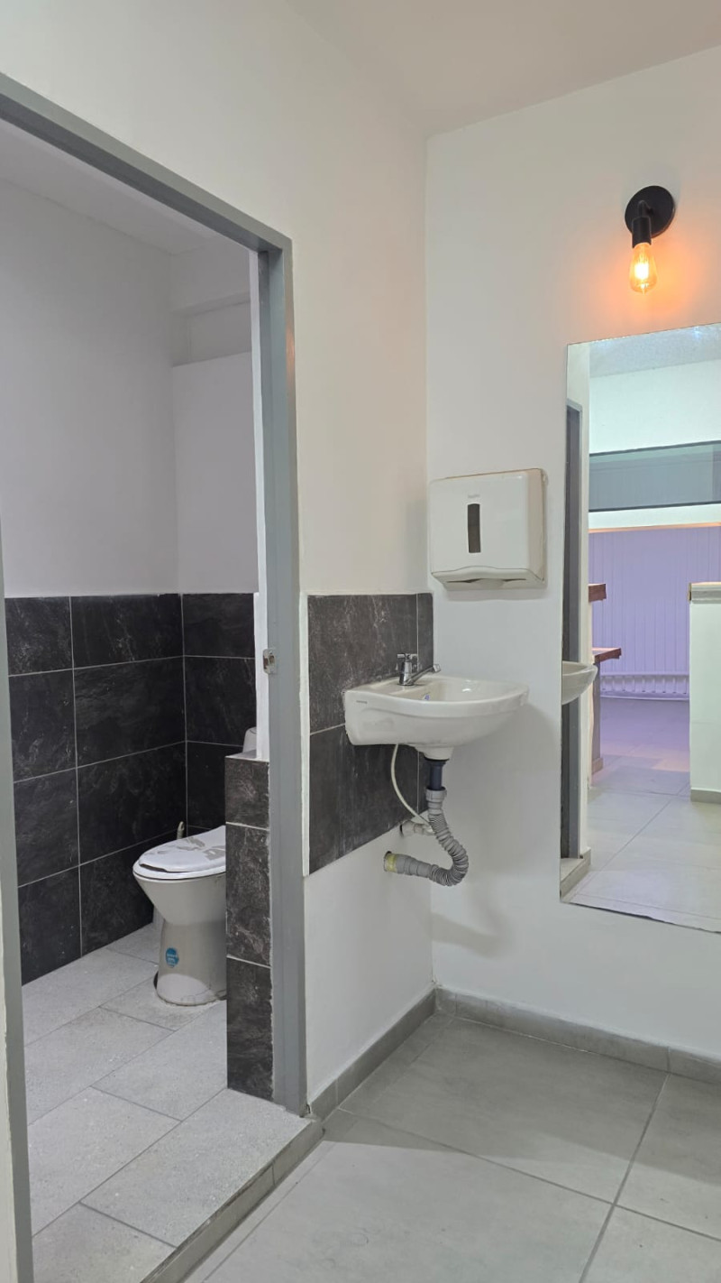 Casa en arriendo en La Castellana, Medellín · foto 10 de 17
