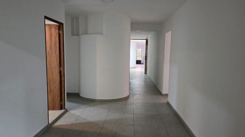 Casa en arriendo en La Castellana, Medellín · foto 12 de 17