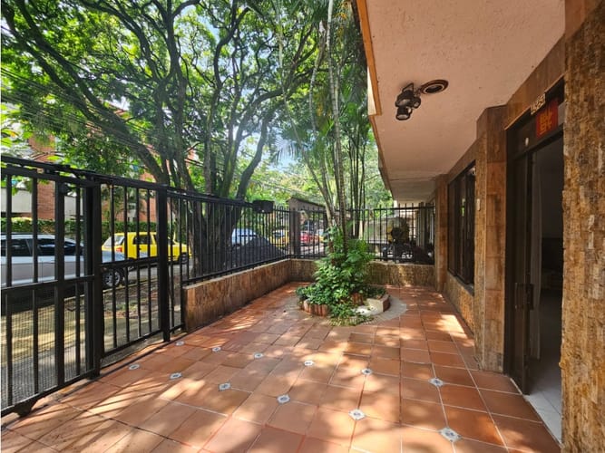 Casa de 6 alcobas en venta en El Lido, Cali, 420 m² · foto 4 de 24