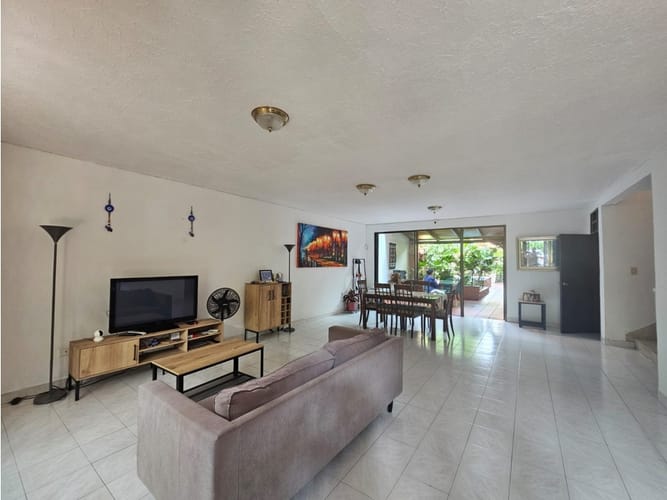 Casa de 6 alcobas en venta en El Lido, Cali, 420 m² · foto 9 de 24