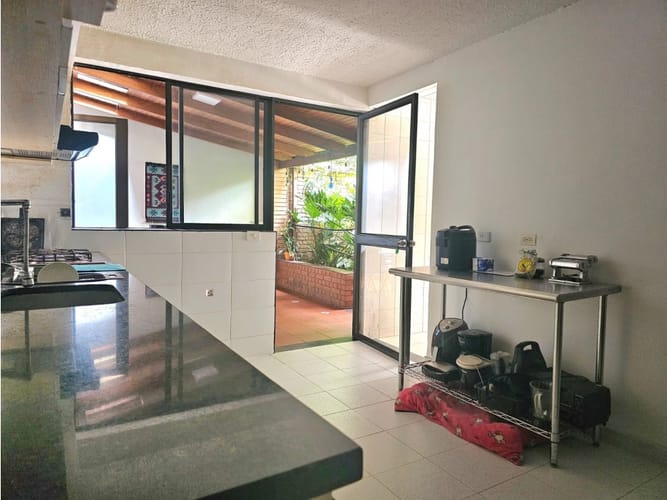 Casa de 6 alcobas en venta en El Lido, Cali, 420 m² · foto 16 de 24