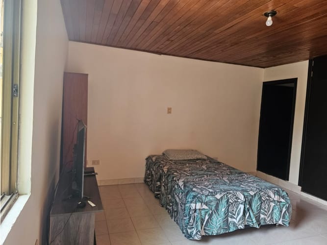 Casa de 6 alcobas en venta en El Lido, Cali, 420 m² · foto 23 de 24