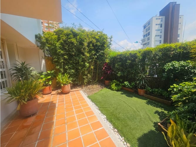 Casa de 4 alcobas en venta en Santa Teresita, Cali, 414 m² · foto 3 de 24