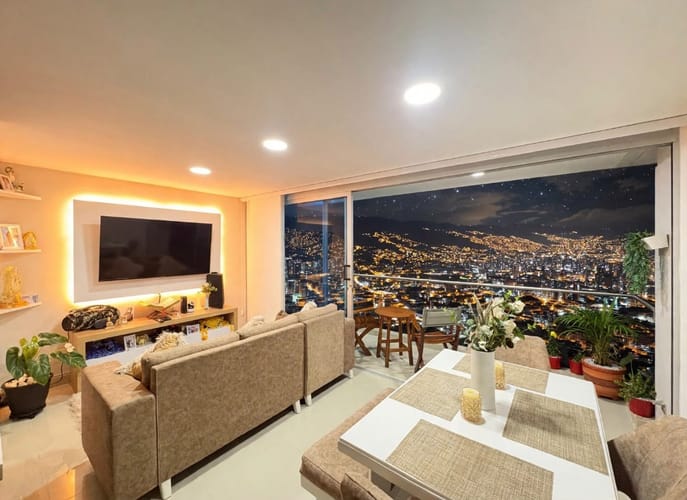 Apartamento de 3 alcobas en venta en La Barquereña, Sabaneta, 89 m² · foto 2 de 13