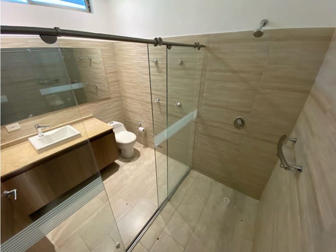 Casa de 3 alcobas en venta en Lagos De Iraka, Armenia, 250 m² · foto 24 de 24