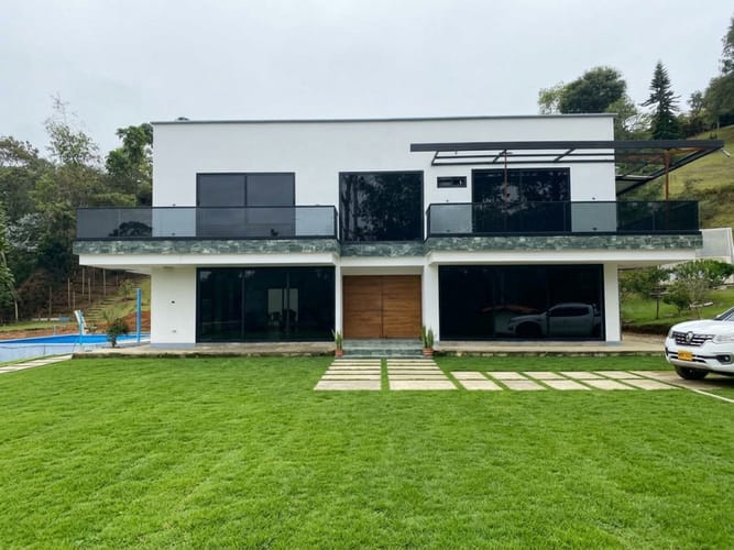 Finca en venta en El Tambo, La Ceja, 520 m² · foto 2 de 24