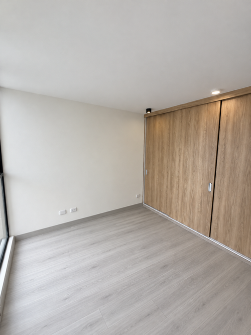 Apartamento de 3 alcobas en venta en Colina Campestre, Bogotá, 77 m² · foto 6 de 8