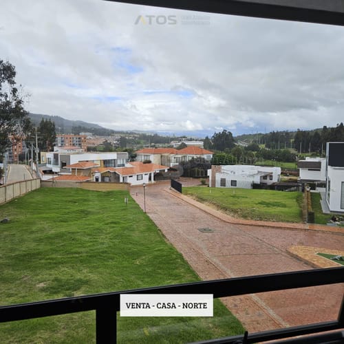 Casa de 4 alcobas en venta en Tunja, Tunja, 306 m² · foto 3 de 24