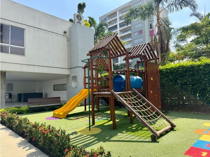 Apartamento de 3 alcobas en venta en Valle Del Lili, Cali, 88 m² · foto 3 de 23