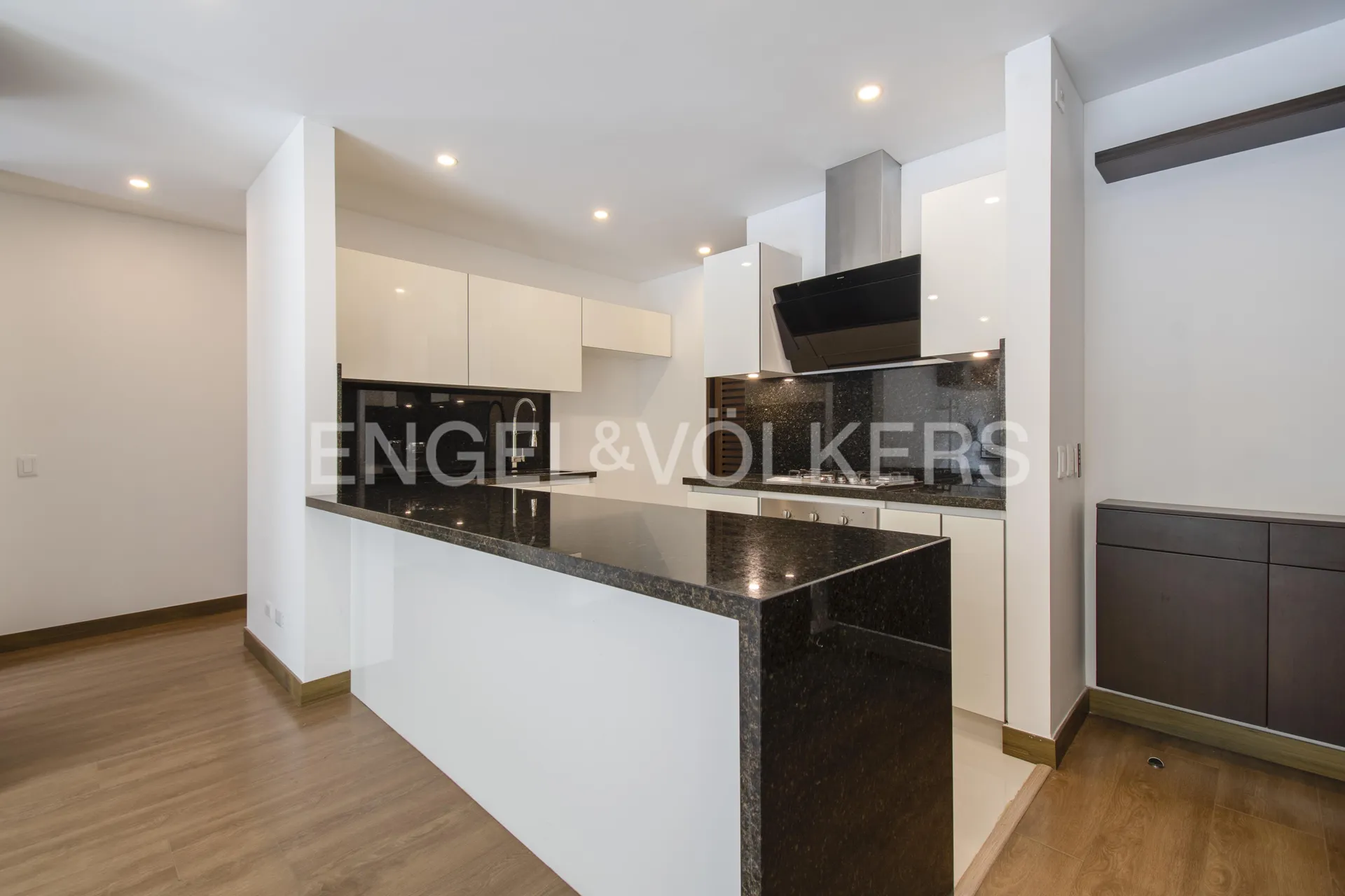 Apartamento en venta en Chicó Alto, Bogotá · foto 3 de 12