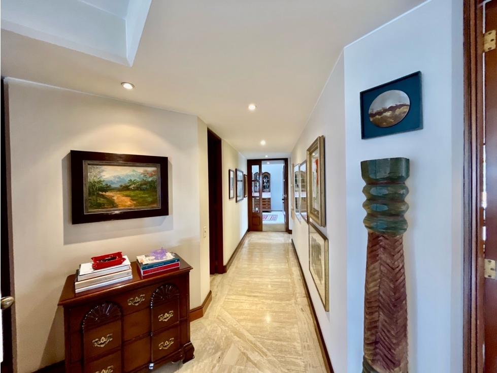 Apartamento en venta en Los Rosales, Bogotá · foto 6 de 24