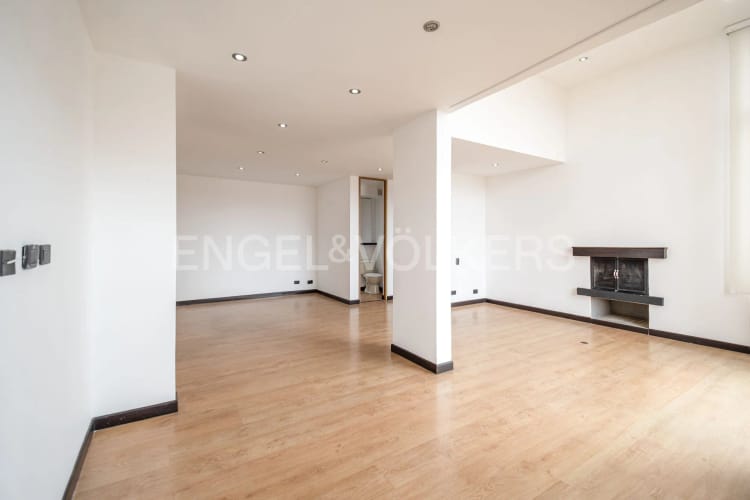 Apartamento en venta en Mazuren, Bogotá · foto 3 de 24